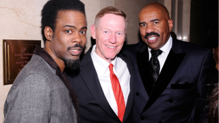 Illustration for article titled Ford Gives CEO Alan Mulally $13.8 MIllion After Kickass 2013